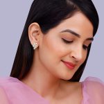 The White Periwinkle Earrings - Image 3
